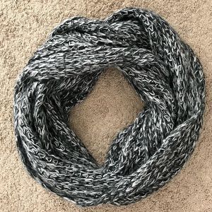 Heathered, black and white scarf